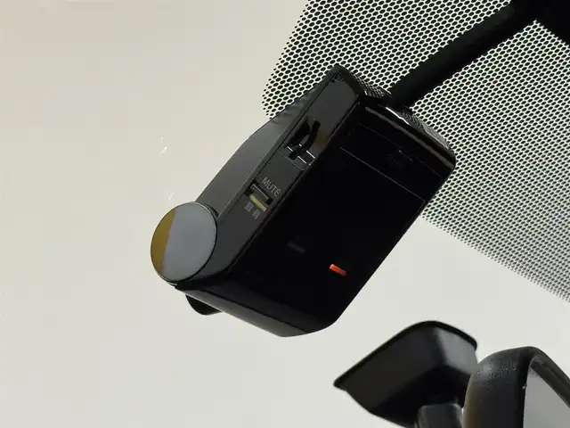 トヨタ ＧＲヤリス RS 群馬県 2021(令3)年 5.5万km プラチナホワイトパールマイカ 安全装備/・横滑り防止/・オートライト/・SOSコール/Tコネクトナビ/・AM/FM/フルセグTV/・Bluetooth/USB/バックカメラ/LEDヘッドライト/LEDフォグランプ/前席シートヒーター/ハンドルヒーター/パドルシフト/オートホールド/電動パーキング/純正ドライブレコーダー/純正フロアマット/純正ドアバイザー/スマートキー/プッシュスタート