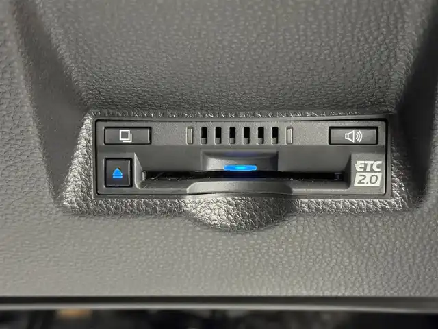 トヨタ ＧＲヤリス RS 群馬県 2021(令3)年 5.5万km プラチナホワイトパールマイカ 安全装備/・横滑り防止/・オートライト/・SOSコール/Tコネクトナビ/・AM/FM/フルセグTV/・Bluetooth/USB/バックカメラ/LEDヘッドライト/LEDフォグランプ/前席シートヒーター/ハンドルヒーター/パドルシフト/オートホールド/電動パーキング/純正ドライブレコーダー/純正フロアマット/純正ドアバイザー/スマートキー/プッシュスタート