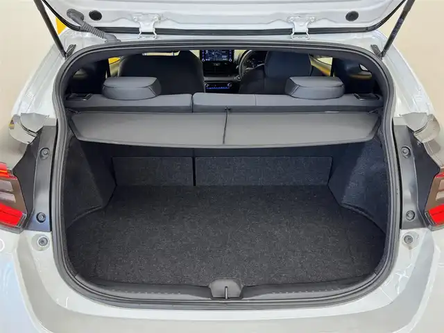 トヨタ ＧＲヤリス RS 群馬県 2021(令3)年 5.5万km プラチナホワイトパールマイカ 安全装備/・横滑り防止/・オートライト/・SOSコール/Tコネクトナビ/・AM/FM/フルセグTV/・Bluetooth/USB/バックカメラ/LEDヘッドライト/LEDフォグランプ/前席シートヒーター/ハンドルヒーター/パドルシフト/オートホールド/電動パーキング/純正ドライブレコーダー/純正フロアマット/純正ドアバイザー/スマートキー/プッシュスタート