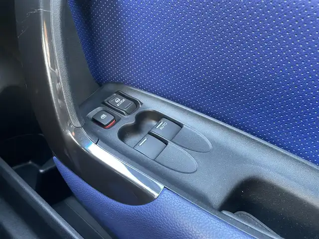 ホンダ ＣＲ－Ｚ MUGEN RZ 埼玉県 2013(平25)年 1.8万km アズールブルーメタリック MUGEN RZ　限定300台//スーパーチャージャー//無限フルエアロ//無限マフラー//無限足回り//無限17インチAW//純正HDDナビ//フルセグTV//バックカメラ//CD&DVD再生//クルーズコントロール//ETC//スマートキー//HIDヘッドライト//ハーフレザーシート//革巻きステアリング//前後ドライブレコーダー//Wエアバッグ＆ABS//横滑り防止装置//前後フォグランプ//オートライト//プライバシーガラス//新車時保証書//取扱説明書