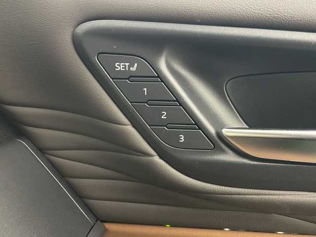 トヨタ ヴェルファイア ハイブリット Z プレミア 秋田県 2024(令6)年 0.9万km ブラック ツインガラスルーフ/純正フリップダウンモニター/トヨタセーフティセンス/純正メーカーナビ/　　フルセグ/AppleCarplay/パノラミックビューモニター/ステアリングヒーター/置くだけ充電/前席シート・セカンドシート　ヒーター・ベンチレーション/運転席シートメモリー/電動サイドステップ/セカンドシート電動リクライニング/デジタルインナーミラー/リアガラスサンシェード/オートハイビーム/パドルシフト/オールオートウィンドウ