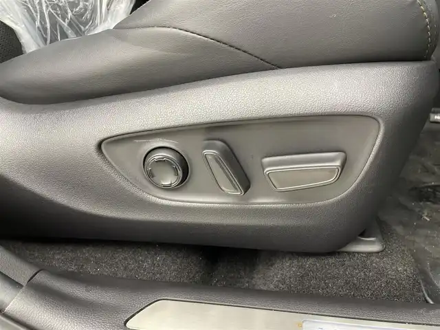 トヨタ ハリアー ハイブリッド Z レザーパッケージ 宮城県 2020(令2)年 4.6万km ホワイトパールクリスタルシャイン 4WD/調光パノラマルーフ/純正12型ナビ/全周囲カメラ/デジタルインナーミラー/BSM/HUD/パワーバックドア/シートヒーター/ベンチレーション/メモリ機能付パワーシート/アダプティブクルーズコントロール/クリアランスソナー/セーフティセンス/フルセグTV/リアスモークフィルム/ウィンドシールドデアイサー/禁煙車