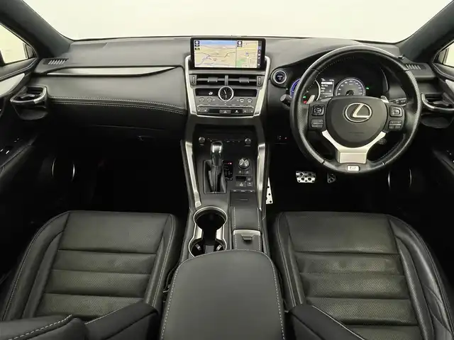 レクサス ＮＸ 300h Fスポーツ 福岡県 2018(平30)年 11万km ホワイトノーヴァガラスフレーク サンルーフ　/純正ナビ　/Ｂカメラ　/ＥＴＣ２．０　/前方ドラレコ　/ＡＣＣ　/コーナーセンサー　/衝突軽減ブレーキ　/レーンキープ　/ＢＳＭ　/ＰＫＳＢ　/パドルシフト　/パワーバックドア　/シートベンチレーション　/ＬＥＤ