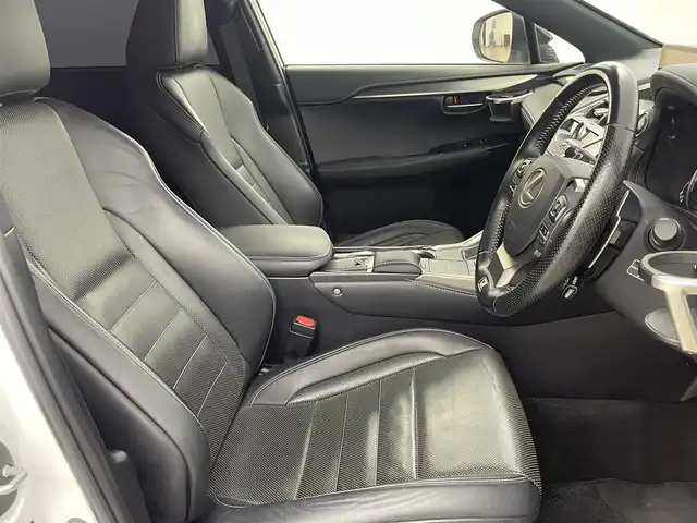 レクサス ＮＸ 300h Fスポーツ 福岡県 2018(平30)年 11万km ホワイトノーヴァガラスフレーク サンルーフ　/純正ナビ　/Ｂカメラ　/ＥＴＣ２．０　/前方ドラレコ　/ＡＣＣ　/コーナーセンサー　/衝突軽減ブレーキ　/レーンキープ　/ＢＳＭ　/ＰＫＳＢ　/パドルシフト　/パワーバックドア　/シートベンチレーション　/ＬＥＤ