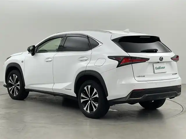 レクサス ＮＸ 300h Fスポーツ 福岡県 2018(平30)年 11万km ホワイトノーヴァガラスフレーク サンルーフ　/純正ナビ　/Ｂカメラ　/ＥＴＣ２．０　/前方ドラレコ　/ＡＣＣ　/コーナーセンサー　/衝突軽減ブレーキ　/レーンキープ　/ＢＳＭ　/ＰＫＳＢ　/パドルシフト　/パワーバックドア　/シートベンチレーション　/ＬＥＤ