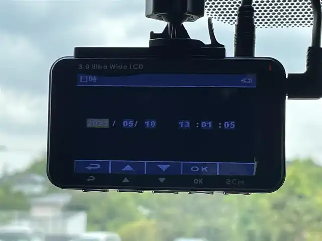 トヨタ ハリアー プログレス スタイルブルーイッシュ 愛媛県 2019(平31)年 9.8万km ブラックマイカ 純正ナビ　/フルセグTV/BT/CD/DVD/BD/全周囲カメラ　/モデリスタエアロ　/JBLサウンド/トヨタセーフティセンス　/レーダークルーズコントロール　/D/N席パワーシート　/D/N席シートヒーター　　/D/N席シートエアコン　/D席シートメモリー機能/電動リアゲート/スペアキー1本/カードキー1枚/電動パーキングブレーキ/AutoHold/ヒートミラー/電格ミラー/後付スマホ置き/現状社外ステアリングホイール/積込純正ステアリングホイール/ETC/コムテックレーダー探知機/純正ラゲッジマット/TRDドアハンドルプロテクター/LEDヘッドライト/現状サマー(社外AW)(235/55/R18)/TOYO TIRES　PROXESCL1SUV/積込スタッドレス(純正AW)(225/60/R18)/PIRELLI ICE ZERO