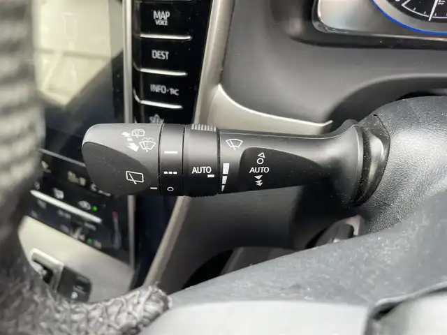 トヨタ ハリアー プログレス スタイルブルーイッシュ 愛媛県 2019(平31)年 9.8万km ブラックマイカ 純正ナビ　/フルセグTV/BT/CD/DVD/BD/全周囲カメラ　/モデリスタエアロ　/JBLサウンド/トヨタセーフティセンス　/レーダークルーズコントロール　/D/N席パワーシート　/D/N席シートヒーター　　/D/N席シートエアコン　/D席シートメモリー機能/電動リアゲート/スペアキー1本/カードキー1枚/電動パーキングブレーキ/AutoHold/ヒートミラー/電格ミラー/後付スマホ置き/現状社外ステアリングホイール/積込純正ステアリングホイール/ETC/コムテックレーダー探知機/純正ラゲッジマット/TRDドアハンドルプロテクター/LEDヘッドライト/現状サマー(社外AW)(235/55/R18)/TOYO TIRES　PROXESCL1SUV/積込スタッドレス(純正AW)(225/60/R18)/PIRELLI ICE ZERO