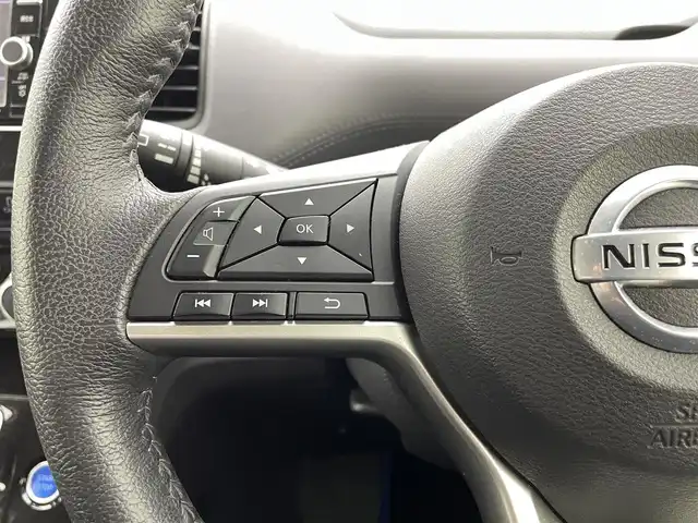 日産 セレナ e－パワー ハイウェイスター V 熊本県 2020(令2)年 5.3万km ダイヤモンドブラック 禁煙車　/純正ナビMM319D-/W（ＣＤ・ＤＶＤ・フルセグ・ＢＴ・ＳＤ・ＡＵＸ・ipod・ＵＳＢ）/全周囲カメラ　/前方ドライブレコーダー　/ビルトインＥＴＣ　/両側パワースライドドア　/ハンズフリーオートスライド/前後クリアランスソナー　/レーダークルーズコントロール/インテリジェントエマージェンシーブレーキ/踏み間違い衝突防止アシスト/車線逸脱警報システム/車線逸脱防止支援システム/後方衝突防止支援アシスト/後側方車両検知警報/標識認識機能/横滑り防止/ブラインドスポットモニター/純正フロアマット/純正１５インチAW/オートライト/オートマチックハイビーム/LEDヘッドライト/スマートキー/プッシュスタート/スペアキー1本/保証書