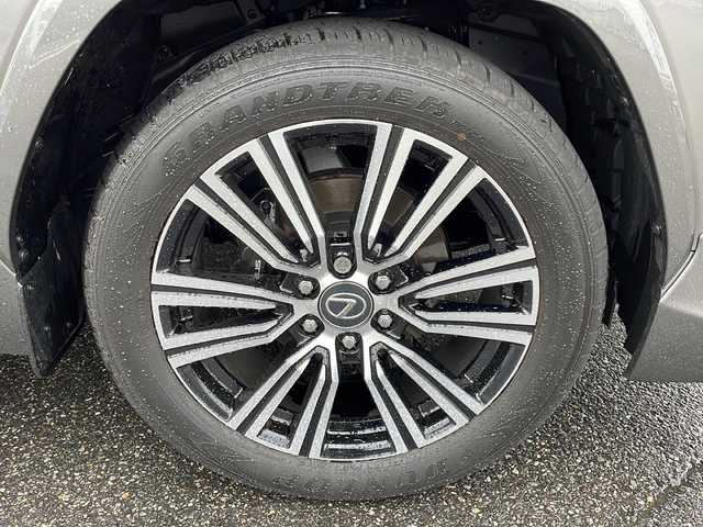 レクサス ＬＸ 600 新潟県 2024(令6)年 0.2万km マンガンラスター ワンオーナー/茶革シート（全席パワーシート）/シートベンチレーション　ヒーター/サンルーフ/純正エアロ（Ｆ、Ｒ）/カラードステップ/純正OP22インチAW/マークレビンソンサウンド/純正ナビ　フルセグ/全周囲カメラ/リアエンターテインメント/デジタルインナーミラー/セーフティセンス/クールボックス/ルーフレール/置くだけ充電/LEDヘッドライト/スマートキー×２/カードキー/保証書、取説