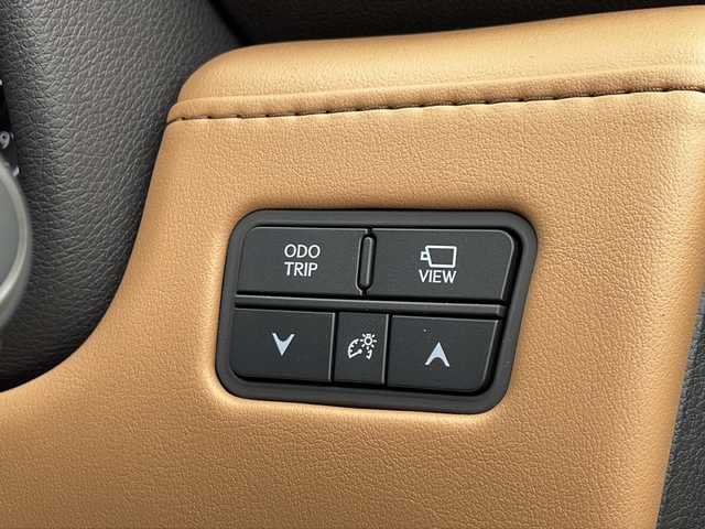 レクサス ＬＸ 600 新潟県 2024(令6)年 0.2万km マンガンラスター ワンオーナー/茶革シート（全席パワーシート）/シートベンチレーション　ヒーター/サンルーフ/純正エアロ（Ｆ、Ｒ）/カラードステップ/純正OP22インチAW/マークレビンソンサウンド/純正ナビ　フルセグ/全周囲カメラ/リアエンターテインメント/デジタルインナーミラー/セーフティセンス/クールボックス/ルーフレール/置くだけ充電/LEDヘッドライト/スマートキー×２/カードキー/保証書、取説