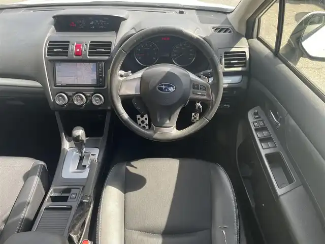 スバル インプレッサ スポーツ 2．0i－S 兵庫県 2014(平26)年 7.4万km サテンホワイトパール 社外SDナビ/ワンセグ/Bluetooth/バックカメラ/DVD再生可能/ETC/パドルシフト/クルーズコントロール/リモコンキー×２/ハーフレザー/電動格納ミラー/フォグランプ/純正アルミホイール/純正フロアマット/保証書/取扱説明書