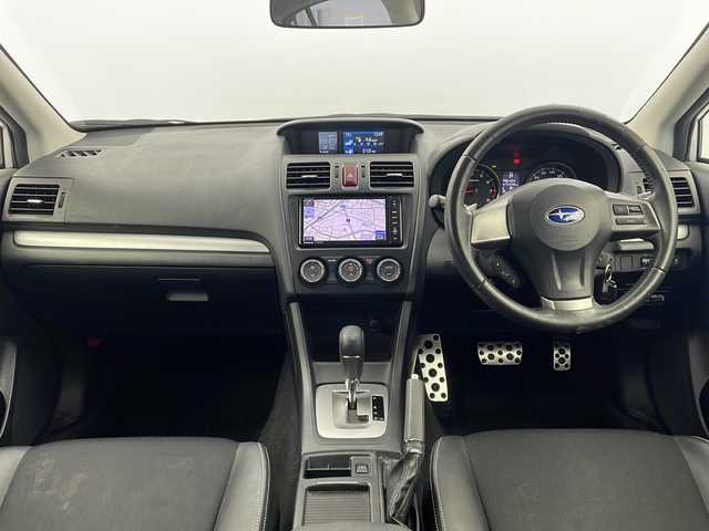 スバル インプレッサ スポーツ 2．0i－S 栃木県 2014(平26)年 7.4万km サテンホワイトパール 社外SDナビ/ワンセグ/Bluetooth/バックカメラ/DVD再生可能/ETC/パドルシフト/クルーズコントロール/リモコンキー×２/ハーフレザー/電動格納ミラー/フォグランプ/純正アルミホイール/純正フロアマット/保証書/取扱説明書