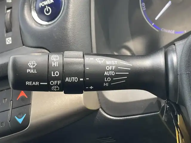 レクサス ＣＴ 200h バージョンC 滋賀県 2018(平30)年 3.8万km ディープブルーマイカ 純正SDナビ/・フルセグTV/・CD/DVD/BD/・Bluetooth/・USB/・バックカメラ/ETC/コーナーセンサー/レーダークルーズコントロール/プリクラッシュセーフティー/レーンキープアシスト/パーキングアシスト/オートライト/オートハイビーム/フォグランプ/電格ウィンカーミラー/パワーシート/シートヒーター/メモリーシート/革巻きステアリング/スマートキー/スペアキー