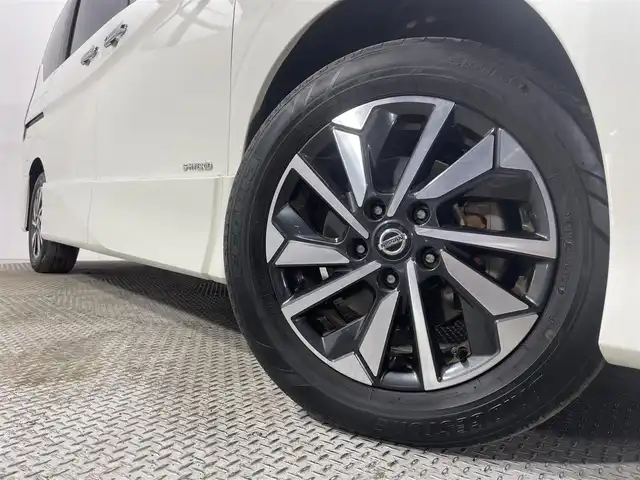 日産 セレナ ハイウェイスター V 大阪府 2021(令3)年 2.6万km ブリリアントホワイトパール 純正ナビＴＶ　Ｂカメラ　ＥＴＣ　ドラレコ　両側パワスラ　レーダークルコン　ブラインドスポットモニター　純正アルミ　オートライト　ＬＥＤヘッドライト　フォグランプ　オートエアコン　電動ミラー　Ｃセンサー