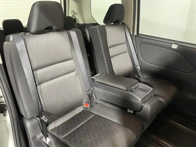 日産 セレナ ハイウェイスター V 大阪府 2021(令3)年 2.6万km ブリリアントホワイトパール 純正ナビＴＶ　Ｂカメラ　ＥＴＣ　ドラレコ　両側パワスラ　レーダークルコン　ブラインドスポットモニター　純正アルミ　オートライト　ＬＥＤヘッドライト　フォグランプ　オートエアコン　電動ミラー　Ｃセンサー