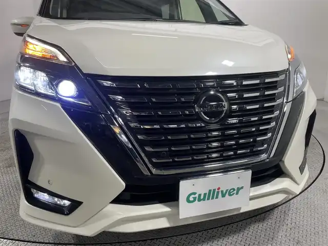 日産 セレナ ハイウェイスター V 大阪府 2021(令3)年 2.6万km ブリリアントホワイトパール 純正ナビＴＶ　Ｂカメラ　ＥＴＣ　ドラレコ　両側パワスラ　レーダークルコン　ブラインドスポットモニター　純正アルミ　オートライト　ＬＥＤヘッドライト　フォグランプ　オートエアコン　電動ミラー　Ｃセンサー