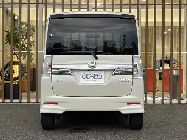ダイハツ タント カスタム RS スマセレSA&SN 鳥取県 2014(平26)年 8.1万km パールホワイトⅢ (株)IDOMが運営する【じしゃロン鳥取店】の自社ローン専用車両になります。こちらは現金またはオートローンご利用時の価格です。自社ローンご希望の方は別途その旨お申付け下さい/社外ナビ（AVIC-RW810）/・フルセグTV/・AM/FM/・CD/DVD/・Bluetooth接続/両側パワースライドドア/バックカメラ/スマートアシスト/LEDヘッドライト/スマートキー/スペアキー1本/ETC