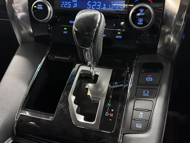 トヨタ アルファード S Cパッケージ 三重県 2022(令4)年 2.6万km ホワイトパールクリスタルシャイン ガソリン/FF/MTモード付インパネCVT/【OP】JBLプレミアムサウンド*1/純正10.5インチナビ/（FM/AM/CD/DVD/Blu-ray/サウンドライブラリ/SD/USB/Bluetooth/VTR/HDMI/TV/AUX）/【OP】13.2インチ 後席モニター*1/【OP】パノラミックビューモニター（シースルービュー機能付）/モデリスタエアロ（F/S/R下）/両側パワースライドドア/ドライブレコーダー 前後/ETC2.0/車高調キット/Toyota Safety Sense/・プリクラッシュセーフティ/・レーントレーシングアシスト/・【OP】ブラインドスポットモニター&リヤクロストラフィックアラート/・クリアランスソナー/・パーキングサポートブレーキ/・アダプティブハイビームシステム/・レーダークルコン/・ロードサインアシスト/・インテリジェントパーキングアシスト/など/装備/・【OP】ツインムーンルーフ/・【OP】デジタルインナーミラー/・パワーシート（D/N）/・エグゼクティブパワーシート（電動リクライニング＆オットマン（N/2nd））/・パワーバックドア/・シートヒーター、ベンチレーション（D/N）/・ステアリングヒーター/・AC100Vコンセント/など