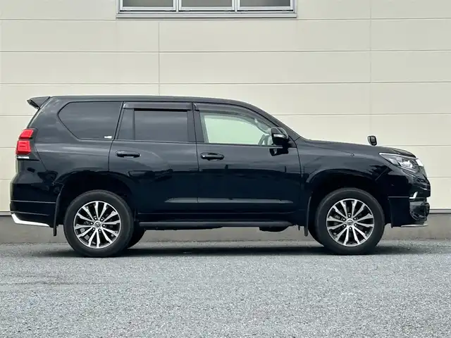 トヨタ ランドクルーザー プラド TX Lパッケージ 茨城県 2020(令2)年 2.8万km アティチュードブラックマイカ 純正ナビ/CD/DVD/BT/HDMI/モデリスタエアロ(フロント・リア)/純正オプション19インチアルミホイール/4WD/バックカメラ/黒革シート/レーダークルーズコントロール/衝突被害軽減ブレーキ/レーンキープアシスト/前席パワーシート/前席シートヒーター/エアシート/LEDヘッドライト/オートライト/ラゲッジマット/プッシュスタート/スペアキー/フロアマット
