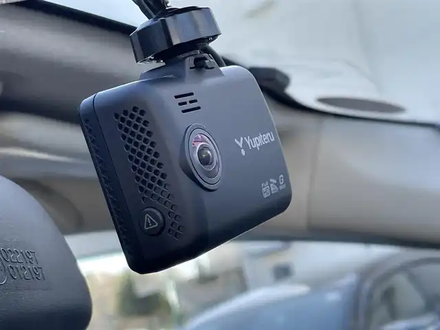 ホンダ フリード Gエアロ ジャストセレクション 東京都 2010(平22)年 8.4万km ポリッシュドメタルメタリック カロッツェリアナビ /＜フルセグ/AMFM/BT/CD/DVD/SD＞/リア左側パワースライドドア/リア両側イージークローザー/バックカメラ/ドライブレコーダー/ETC/ディスチャージヘッドライト/オートライトコントロール/フルオートエアコン/電動格納ミラー/SRSエアバッグ（運転席/助手席）/純正フロアマット/ウォークスルー