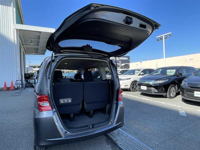 ホンダ フリード Gエアロ ジャストセレクション 東京都 2010(平22)年 8.4万km ポリッシュドメタルメタリック カロッツェリアナビ /＜フルセグ/AMFM/BT/CD/DVD/SD＞/リア左側パワースライドドア/リア両側イージークローザー/バックカメラ/ドライブレコーダー/ETC/ディスチャージヘッドライト/オートライトコントロール/フルオートエアコン/電動格納ミラー/SRSエアバッグ（運転席/助手席）/純正フロアマット/ウォークスルー