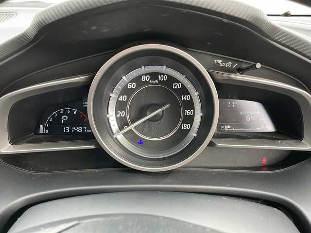 マツダ アクセラ スポーツ 15S 岩手県 2015(平27)年 13.2万km ジェットブラックマイカ ４ＷＤ　ナビ　Ｂｌｕｅｔｏｏｔｈ　ＣＤ　ＤＶＤ　フルセグ　バックカメラ　衝突被害軽減ブレーキ　オートＬＥＤライト　クルーズコントロール　ＥＴＣ　ＭＴモード付ＡＴ　アイドリングストップ　１６インチアルミ