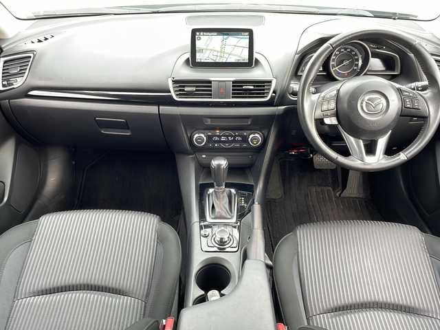 マツダ アクセラ スポーツ 15S 岩手県 2015(平27)年 13.2万km ジェットブラックマイカ ４ＷＤ　ナビ　Ｂｌｕｅｔｏｏｔｈ　ＣＤ　ＤＶＤ　フルセグ　バックカメラ　衝突被害軽減ブレーキ　オートＬＥＤライト　クルーズコントロール　ＥＴＣ　ＭＴモード付ＡＴ　アイドリングストップ　１６インチアルミ