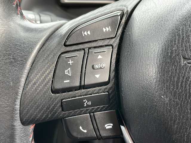 マツダ アクセラ スポーツ 15S 岩手県 2015(平27)年 13.2万km ジェットブラックマイカ ４ＷＤ　ナビ　Ｂｌｕｅｔｏｏｔｈ　ＣＤ　ＤＶＤ　フルセグ　バックカメラ　衝突被害軽減ブレーキ　オートＬＥＤライト　クルーズコントロール　ＥＴＣ　ＭＴモード付ＡＴ　アイドリングストップ　１６インチアルミ