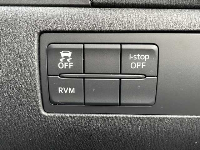 マツダ アクセラ スポーツ 15S 岩手県 2015(平27)年 13.2万km ジェットブラックマイカ ４ＷＤ　ナビ　Ｂｌｕｅｔｏｏｔｈ　ＣＤ　ＤＶＤ　フルセグ　バックカメラ　衝突被害軽減ブレーキ　オートＬＥＤライト　クルーズコントロール　ＥＴＣ　ＭＴモード付ＡＴ　アイドリングストップ　１６インチアルミ