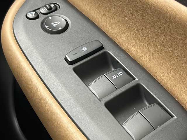 ホンダ フィット リュクス 宮城県 2020(令2)年 1.1万km クリスタルブラックパール 純正9型ナビ/(AM/FM/TV/BT/SD/USB/iPod/CD/DVD)/バックカメラ/ETC/前後ドライブレコーダー/アダプティブクルーズコントロール/ハーフレザー/シートヒーター/プッシュスタート/スマートキー/オートライト/オートマチックハイビーム/LEDヘッドライト/フォグランプ/ヘッドライトレベライザー/純正フロアマット/純正16インチアルミホイール/禁煙車