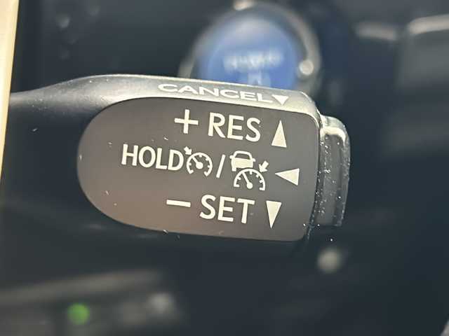 トヨタ プリウス S 宮城県 2016(平28)年 7.2万km グレーメタリック 4WD/寒冷地仕様/ワイパーデアイサー/純正ナビ/(AM/FM/SD/TV/BT/AUX/CD)/バックカメラ/ビルトインETC/ドライブレコーダー/レーダークルーズコントロール/プッシュスタート/スマートキー/スペアキー/オートライト/オートマチックハイビーム/LEDヘッドライト/フォグランプ/ドアバイザー/純正フロアマット/純正15インチアルミホイール/禁煙車