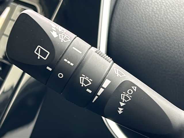 トヨタ プリウス S 宮城県 2016(平28)年 7.2万km グレーメタリック 4WD/寒冷地仕様/ワイパーデアイサー/純正ナビ/(AM/FM/SD/TV/BT/AUX/CD)/バックカメラ/ビルトインETC/ドライブレコーダー/レーダークルーズコントロール/プッシュスタート/スマートキー/スペアキー/オートライト/オートマチックハイビーム/LEDヘッドライト/フォグランプ/ドアバイザー/純正フロアマット/純正15インチアルミホイール/禁煙車