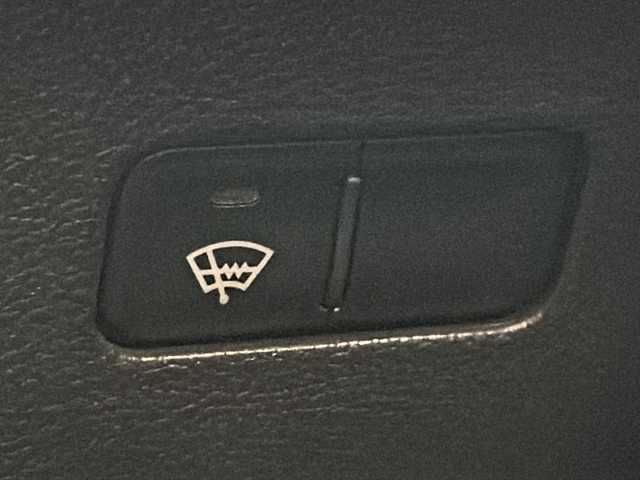 トヨタ プリウス S 宮城県 2016(平28)年 7.2万km グレーメタリック 4WD/寒冷地仕様/ワイパーデアイサー/純正ナビ/(AM/FM/SD/TV/BT/AUX/CD)/バックカメラ/ビルトインETC/ドライブレコーダー/レーダークルーズコントロール/プッシュスタート/スマートキー/スペアキー/オートライト/オートマチックハイビーム/LEDヘッドライト/フォグランプ/ドアバイザー/純正フロアマット/純正15インチアルミホイール/禁煙車