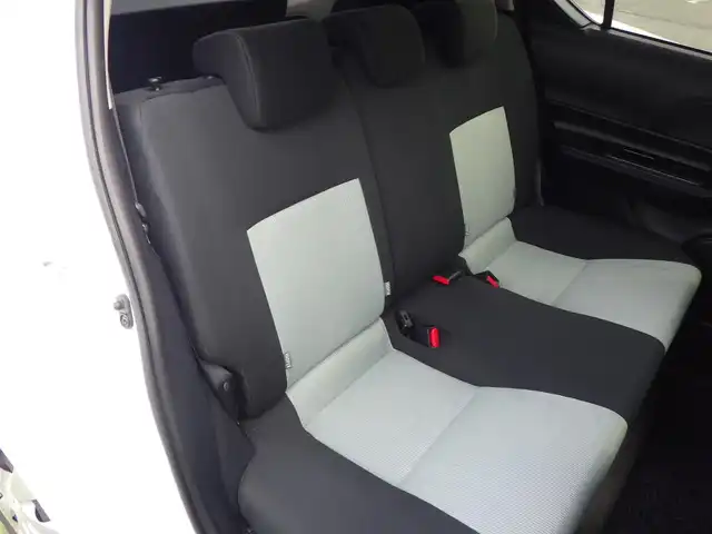 トヨタ アクア S 千葉県 2015(平27)年 3.8万km ライムホワイトパールクリスタルシャイン 純正SDナビ/地デジTV/【DVD/CD再生機能　Bluetooth接続】/バックカメラ/ドライブレコーダー（前後撮影）/革巻きステアリング/ETC/HIDヘッドライト/ウインカーミラー/スマートキー