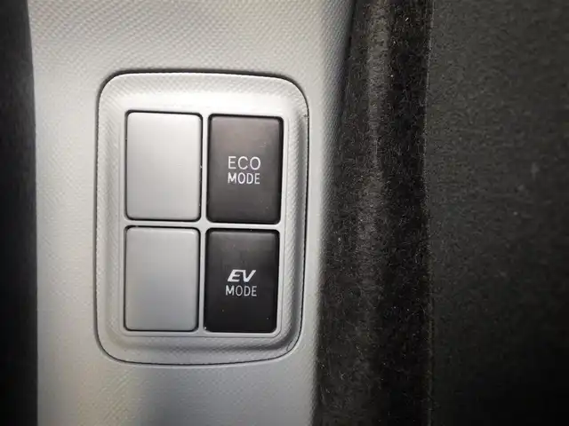 トヨタ アクア S 千葉県 2015(平27)年 3.8万km ライムホワイトパールクリスタルシャイン 純正SDナビ/地デジTV/【DVD/CD再生機能　Bluetooth接続】/バックカメラ/ドライブレコーダー（前後撮影）/革巻きステアリング/ETC/HIDヘッドライト/ウインカーミラー/スマートキー