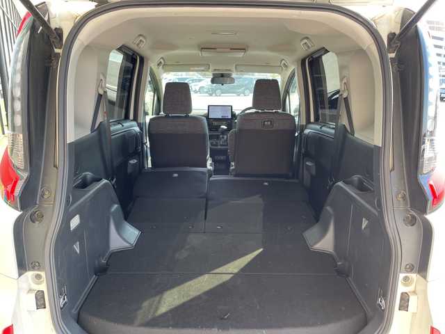 トヨタ シエンタ Z 愛知県 2023(令5)年 4.2万km ホワイトパールクリスタルシャイン トヨタセーフティセンス/純正10.5型DAナビ/フリップダウンモニター/全方位カメラ/両側パワースライドドア/レーダークルーズコントロール/シートヒーター/バックカメラ/コーナーセンサー/ブラインドスポットモニター/LEDヘッドライト/ステアリングヒーター/オートマチックハイビーム/ETC/衝突軽減システム/フルセグ/Bluetooth/ステアリングスイッチ/スマートキー/プッシュスタート