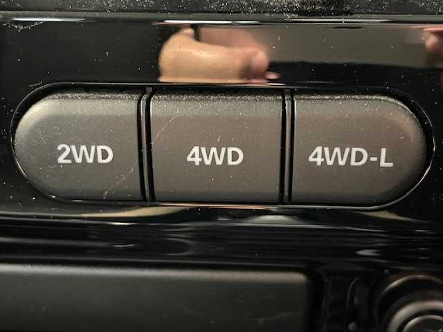 スズキ ジムニー ランドベンチャー 宮城県 2016(平28)年 3.6万km クールカーキPM 社外ナビ/・CD/AM/FM/TV/Bluetooth/・ETC/４WD/５MT/ステアリングスイッチ/電動格納ミラー/・フォグランプ/積込スタッドレスタイヤセット/純正フロアマット/合皮シート/・シートヒーター