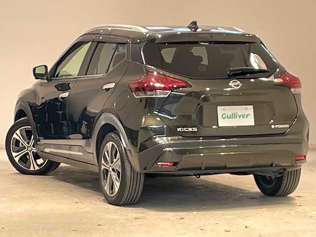 日産 キックス X 宮城県 2020(令2)年 6.7万km チタニウムカーキ プロパイロット/・エマージェンシーブレーキ/・車線逸脱警報装置/・車線逸脱防止支援システム/・クリアランスソナー/純正ナビ/・フルセグTV/Bluetooth/CD/DVD/・ビルドインETC/・全方位カメラ/・ドライブレコーダー/・デジタルインナーミラー/アイドリングストップ/電子パーキング/・オートブレーキホールド/革巻きステアリング/・ステアリングスイッチ/・ステアリングヒーター/プッシュスタート/・スマートキー/LEDヘッドライト/・オートライト/・オートハイビーム/純正フロアマット/純正アルミホイール/ドアバイザー/ルーフレール/社外17インチAW付スタッドレスタイヤ積込み/ ・205/55/R17  5mm