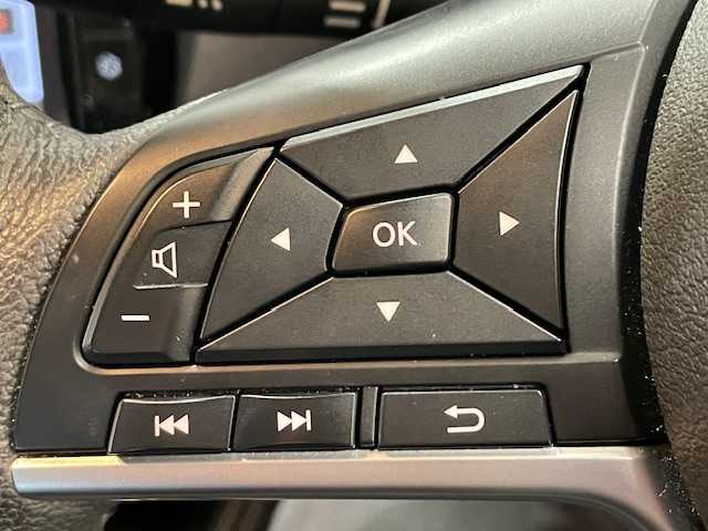 日産 キックス X 宮城県 2020(令2)年 6.7万km チタニウムカーキ プロパイロット/・エマージェンシーブレーキ/・車線逸脱警報装置/・車線逸脱防止支援システム/・クリアランスソナー/純正ナビ/・フルセグTV/Bluetooth/CD/DVD/・ビルドインETC/・全方位カメラ/・ドライブレコーダー/・デジタルインナーミラー/アイドリングストップ/電子パーキング/・オートブレーキホールド/革巻きステアリング/・ステアリングスイッチ/・ステアリングヒーター/プッシュスタート/・スマートキー/LEDヘッドライト/・オートライト/・オートハイビーム/純正フロアマット/純正アルミホイール/ドアバイザー/ルーフレール/社外17インチAW付スタッドレスタイヤ積込み/ ・205/55/R17  5mm