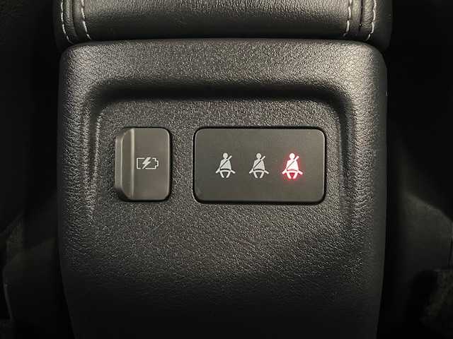 日産 キックス X 宮城県 2020(令2)年 6.7万km チタニウムカーキ プロパイロット/・エマージェンシーブレーキ/・車線逸脱警報装置/・車線逸脱防止支援システム/・クリアランスソナー/純正ナビ/・フルセグTV/Bluetooth/CD/DVD/・ビルドインETC/・全方位カメラ/・ドライブレコーダー/・デジタルインナーミラー/アイドリングストップ/電子パーキング/・オートブレーキホールド/革巻きステアリング/・ステアリングスイッチ/・ステアリングヒーター/プッシュスタート/・スマートキー/LEDヘッドライト/・オートライト/・オートハイビーム/純正フロアマット/純正アルミホイール/ドアバイザー/ルーフレール/社外17インチAW付スタッドレスタイヤ積込み/ ・205/55/R17  5mm