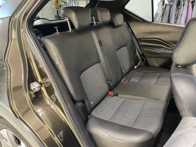 日産 キックス X 宮城県 2020(令2)年 6.7万km チタニウムカーキ プロパイロット/・エマージェンシーブレーキ/・車線逸脱警報装置/・車線逸脱防止支援システム/・クリアランスソナー/純正ナビ/・フルセグTV/Bluetooth/CD/DVD/・ビルドインETC/・全方位カメラ/・ドライブレコーダー/・デジタルインナーミラー/アイドリングストップ/電子パーキング/・オートブレーキホールド/革巻きステアリング/・ステアリングスイッチ/・ステアリングヒーター/プッシュスタート/・スマートキー/LEDヘッドライト/・オートライト/・オートハイビーム/純正フロアマット/純正アルミホイール/ドアバイザー/ルーフレール/社外17インチAW付スタッドレスタイヤ積込み/ ・205/55/R17  5mm