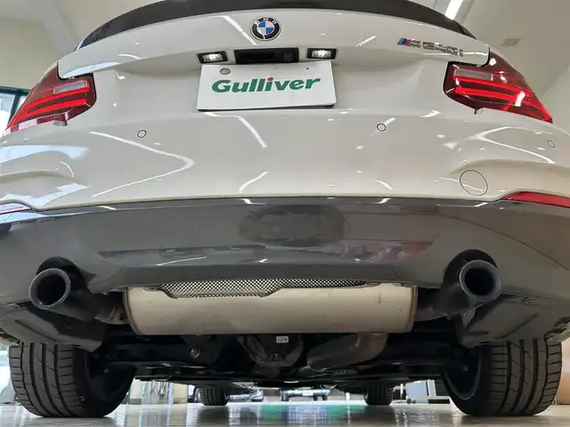 ＢＭＷ Ｍ２４０ｉ クーペ 東京都 2016(平28)年 6.8万km アルピンホワイトⅢ △ワンオーナー/△記録簿(H30.11/R1.11/R3.11/R5.11/R6.5）/△純正ナビ/（CD／DVD／AUX／USB／Bluetooth）/△バックカメラ/△FRコーナーセンサー/△ブラックレザーシート/△前席パワーシート/△運転席メモリシー/△サンルーフ/△クルーズコントロール/△プリクラッシュセーフティ/△スマートキー/△プッシュスタート/△スペアキー/△ドライブレコーダー(DRY-SV49GS)/△オートライト/△LED/△純正フォグ/△ライトレべライザー/△革巻きステアリング/△ステアリングスイッチ/△パドルシフト/△ISOFIX/△リアプライバシーガラス/△電動格納ウインカーミラー/△アイドリングストップ/△フロアマット/△レーンデパチャーアラート/△ＧＰＳレーダー/△ETC/△純正18インチアルミホイール/△W+サイドSRS&ABS/△横滑防止装置/△取扱説明書/△新車時保証書