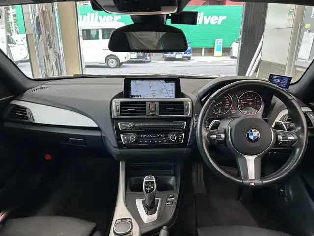 ＢＭＷ Ｍ２４０ｉ クーペ 東京都 2016(平28)年 6.8万km アルピンホワイトⅢ △ワンオーナー/△記録簿(H30.11/R1.11/R3.11/R5.11/R6.5）/△純正ナビ/（CD／DVD／AUX／USB／Bluetooth）/△バックカメラ/△FRコーナーセンサー/△ブラックレザーシート/△前席パワーシート/△運転席メモリシー/△サンルーフ/△クルーズコントロール/△プリクラッシュセーフティ/△スマートキー/△プッシュスタート/△スペアキー/△ドライブレコーダー(DRY-SV49GS)/△オートライト/△LED/△純正フォグ/△ライトレべライザー/△革巻きステアリング/△ステアリングスイッチ/△パドルシフト/△ISOFIX/△リアプライバシーガラス/△電動格納ウインカーミラー/△アイドリングストップ/△フロアマット/△レーンデパチャーアラート/△ＧＰＳレーダー/△ETC/△純正18インチアルミホイール/△W+サイドSRS&ABS/△横滑防止装置/△取扱説明書/△新車時保証書