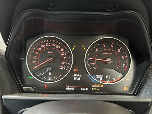 ＢＭＷ Ｍ２４０ｉ クーペ 東京都 2016(平28)年 6.8万km アルピンホワイトⅢ △ワンオーナー/△記録簿(H30.11/R1.11/R3.11/R5.11/R6.5）/△純正ナビ/（CD／DVD／AUX／USB／Bluetooth）/△バックカメラ/△FRコーナーセンサー/△ブラックレザーシート/△前席パワーシート/△運転席メモリシー/△サンルーフ/△クルーズコントロール/△プリクラッシュセーフティ/△スマートキー/△プッシュスタート/△スペアキー/△ドライブレコーダー(DRY-SV49GS)/△オートライト/△LED/△純正フォグ/△ライトレべライザー/△革巻きステアリング/△ステアリングスイッチ/△パドルシフト/△ISOFIX/△リアプライバシーガラス/△電動格納ウインカーミラー/△アイドリングストップ/△フロアマット/△レーンデパチャーアラート/△ＧＰＳレーダー/△ETC/△純正18インチアルミホイール/△W+サイドSRS&ABS/△横滑防止装置/△取扱説明書/△新車時保証書