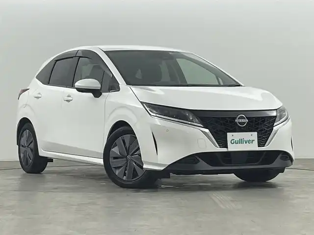 日産 ノート X 福島県 2022(令4)年 0.5万km ピュアホワイトパール エマージェンシーブレーキ　/アラウンドビューモニター　/コーナーセンサー　/純正ナビゲーション　/【AM/FM/DVD/CD/Bluetooth/フルセグ/HDMI】/型番:MM222D-L/・TVキャンセラー/ドライブレコーダー　/プッシュスタート　/・スマートキー　/ＥＴＣ　/ＬＥＤライト　/・オートライト　/デジタルインナーミラー/純正フロアマット/寒冷地仕様/純正フロアマット