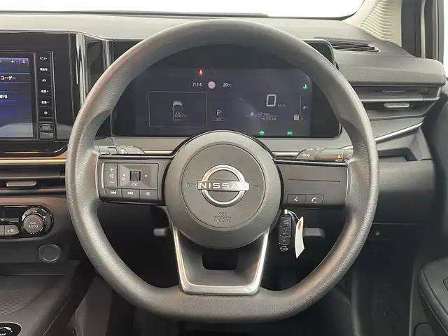 日産 ノート X 福島県 2022(令4)年 0.5万km ピュアホワイトパール エマージェンシーブレーキ　/アラウンドビューモニター　/コーナーセンサー　/純正ナビゲーション　/【AM/FM/DVD/CD/Bluetooth/フルセグ/HDMI】/型番:MM222D-L/・TVキャンセラー/ドライブレコーダー　/プッシュスタート　/・スマートキー　/ＥＴＣ　/ＬＥＤライト　/・オートライト　/デジタルインナーミラー/純正フロアマット/寒冷地仕様/純正フロアマット