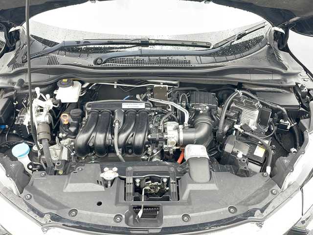 ホンダ ヴェゼル ハイブリッド X ホンダセンシング 岩手県 2019(平31)年 6.1万km クリスタルブラックパール 純正SDナビ/AM/FM/CD/DVD/Bluetooth/フルセグTV/バックカメラ/ETC/ドライブレコーダー/レーダークルーズコントロール/衝突被害軽減ブレーキ/レーンキープアシスト/横滑り防止装置/シートヒーター/オートライト/オートハイビーム/HIDヘッドライト/フォグランプ/スマートキー/プッシュスタート/電動格納ミラー/純正17インチAW/純正フロアマット/保証書/取扱説明書