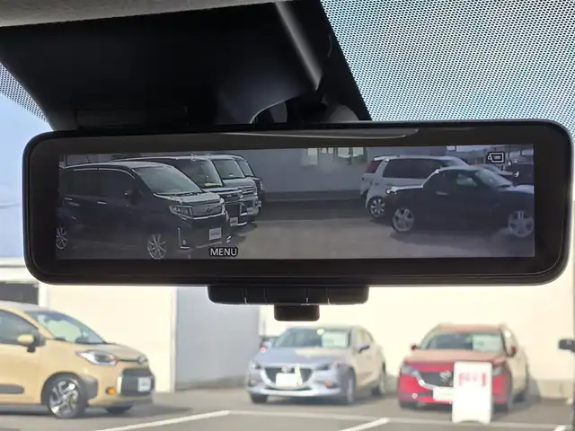 日産 リーフ ニスモ 鹿児島県 2018(平30)年 0.8万km ブリリアントホワイトパール プロパイロット　/パーキングアシスト　/ビルトインＥＴＣ　/デジタルインナーミラー　/前後ドライブレコーダー　/純正ＳＤナビ　/Ｂｌｕｅｔｏｏｔｈオーディオ　/前後コーナーセンサー　/ビークルダイナミクスコントロール/D+N席シートヒーター/プッシュスタート/スマートキー/エアバッグ(Wエアバッグ)