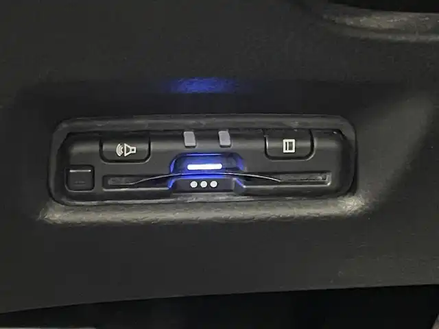 ホンダ フィット e:HEVホーム 福岡県 2021(令3)年 4万km ミッドナイトブルービームM ９型ホンダコネクトナビ（フルセグＴＶ）　/バックカメラ　/ＥＴＣ　/前後ドラレコ　/アダプティブクルーズコントロール　/コーナーセンサー　/衝突被害軽減　/レーンキープ　/踏み間違い防止　/安全支援情報スイッチ　/ＬＥＤ
