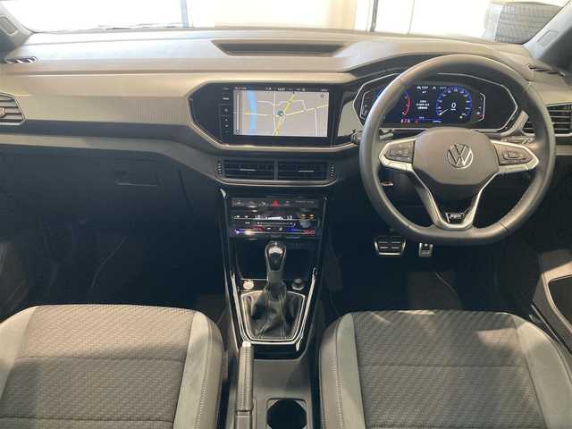 フォルクスワーゲン ＶＷ Ｔ－クロス TSI Rライン 熊本県 2022(令4)年 2.6万km ディープブラックパールエフェクト ・スマートキー/・プッシュスタート/・FrontAssist/・レーンキープアシスト/・ブラインドスポットモニター/・疲労検知/・プロアクティブ・オキュバント・プロテクション/・リアクロストラフィックアラート/・クルーズコントロール(追従式)/・ハーフレザーシート/・純正メモリナビ/　【Bluetooth・USB・AppleCarPlay・AndroidAuto】/・フルセグTV/・バックカメラ/・ETC2.0/・ドライブレコーダー(前方録画)/・LEDヘドランプ/・フォグランプ/・保証書/取説